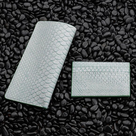 Exclusive Python Leather Gift Set – Premium Feel - Snow Cover Color - Picture 4 of 5